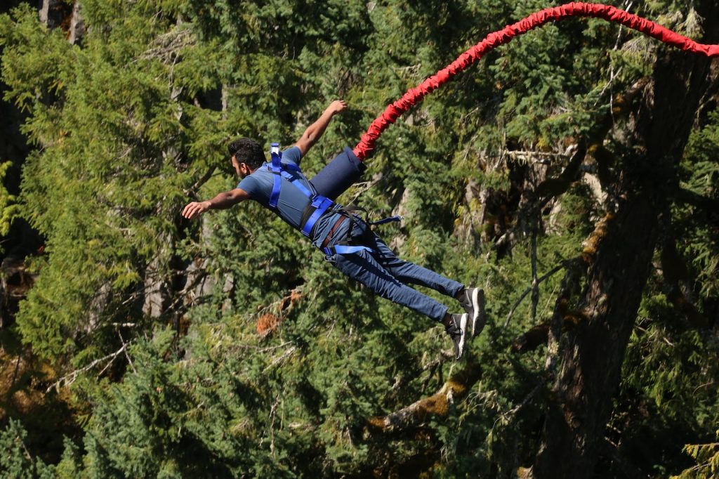 Skok na bungee – jak się do niego przygotować?